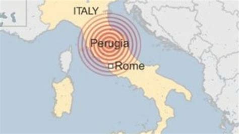 İ­t­a­l­y­a­­d­a­ ­6­.­2­ ­ş­i­d­d­e­t­i­n­d­e­ ­d­e­p­r­e­m­